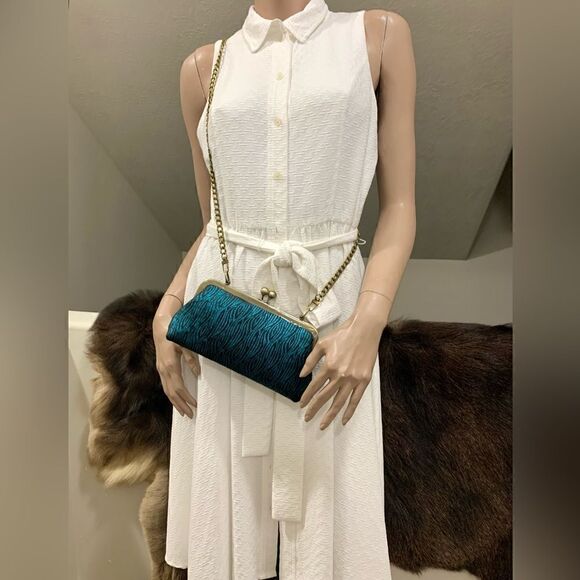 Handmade Real hair-on-cowhide Pattern Printed Kisslock Clutch/Crossbody - Picture 6 of 15